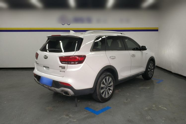 Used Kia KX7 2017 2.0T Automatic 4WD DLX 7-Seater Rear Right 45 Deg