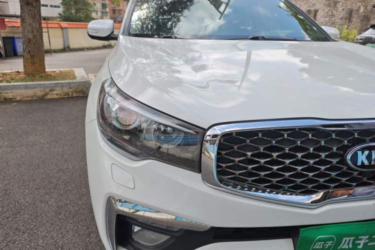 Used Kia KX7 2017 2.0T Automatic All-Wheel Drive LUX 7-Seater Right Front Headlight