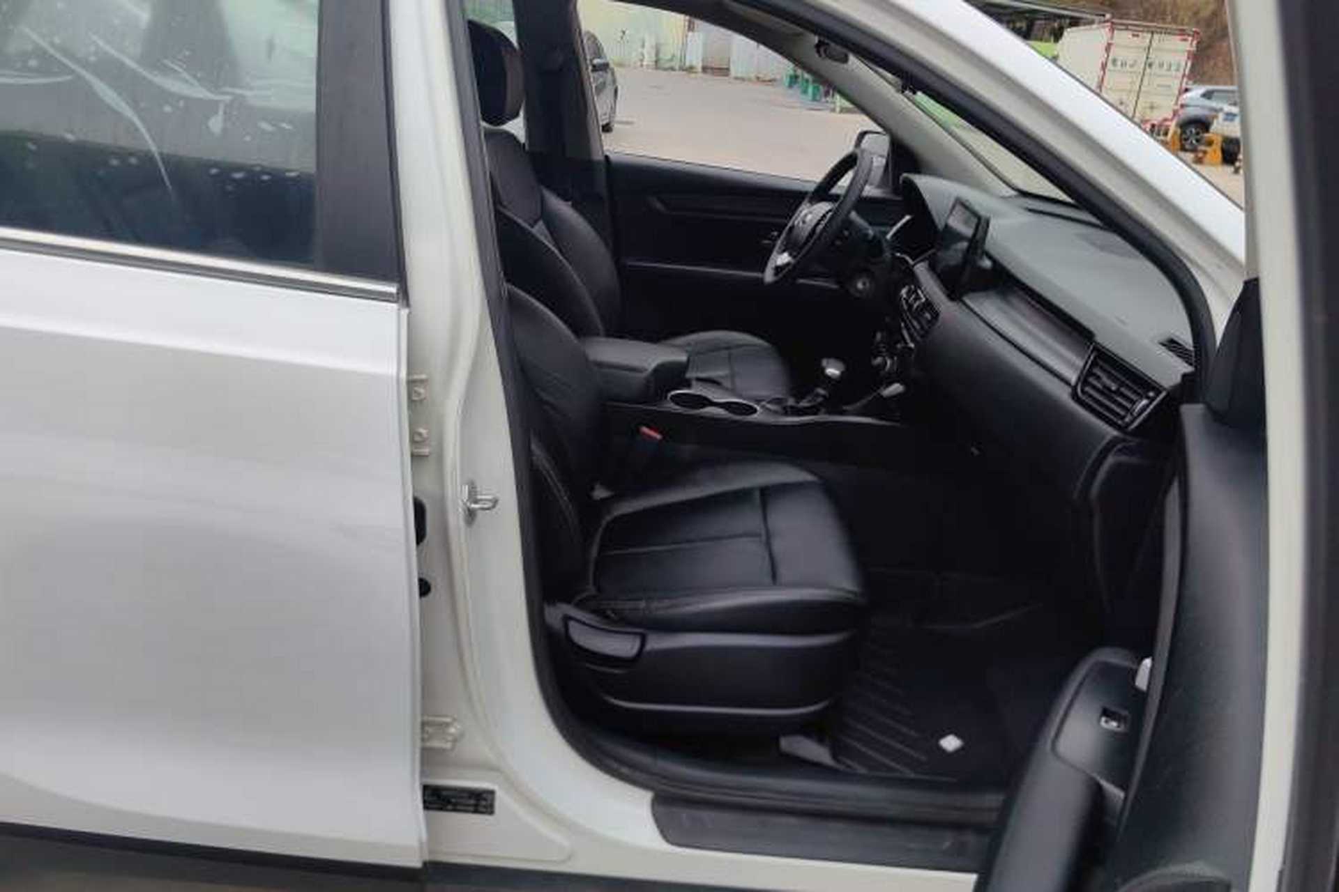 Used Kia KX7 2017 2.0L Automatic 2WD SMART 5-seater Right Front Seat