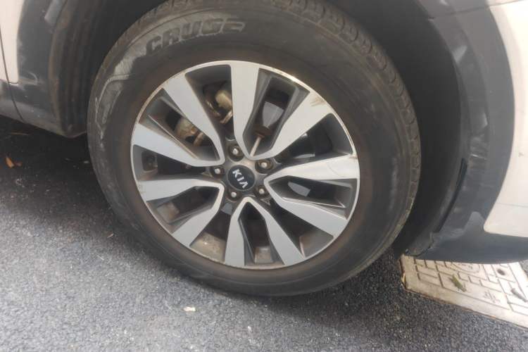 Used Kia KX7 2017 2.0T Automatic Two-Wheel Drive GLS 7-Seater Right Front Wheel Hub