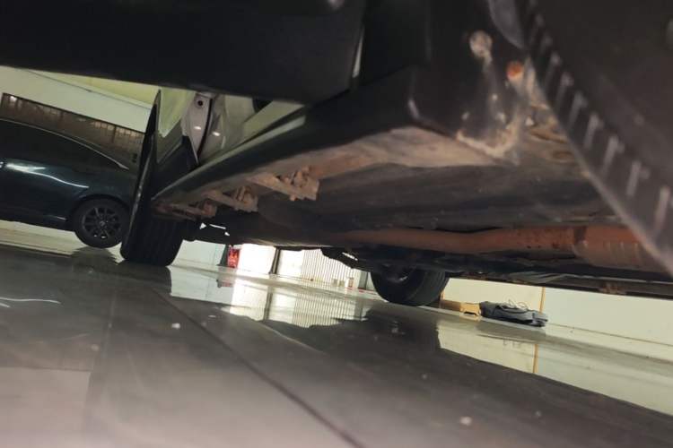 Used Kia KX7 2017 2.0L Automatic 2WD GL 5 Seats Right Side Sill