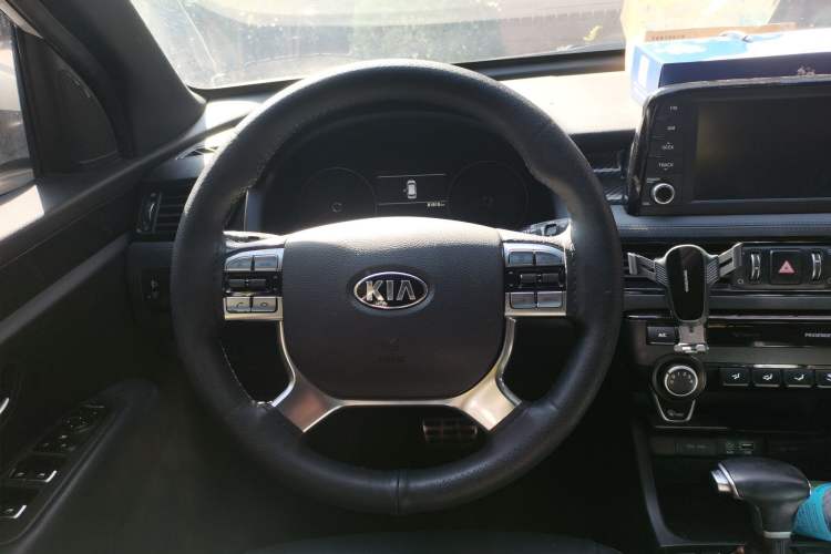 Used Kia KX7 2017 2.0T Automatic Two-Wheel Drive GLS 7-Seater Steering Wheel