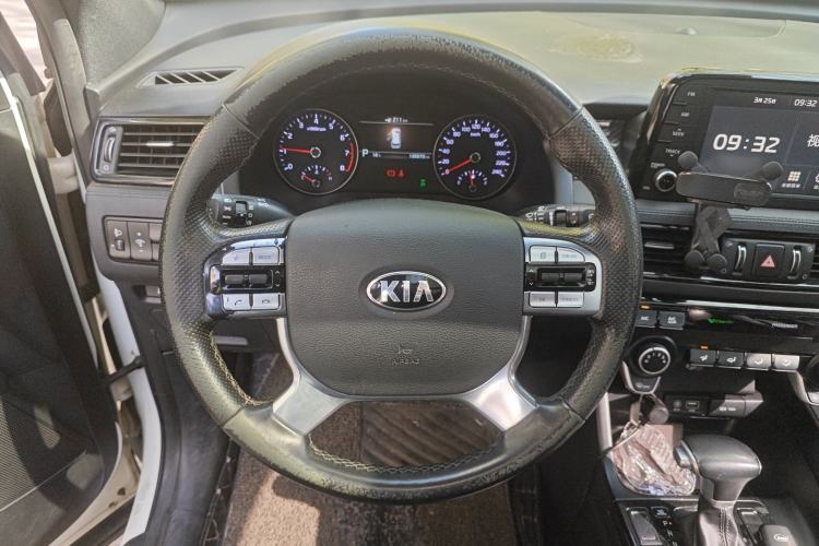 Used Kia KX7 2017 2.0T Automatic 4WD DLX 7-Seater Steering Wheel
