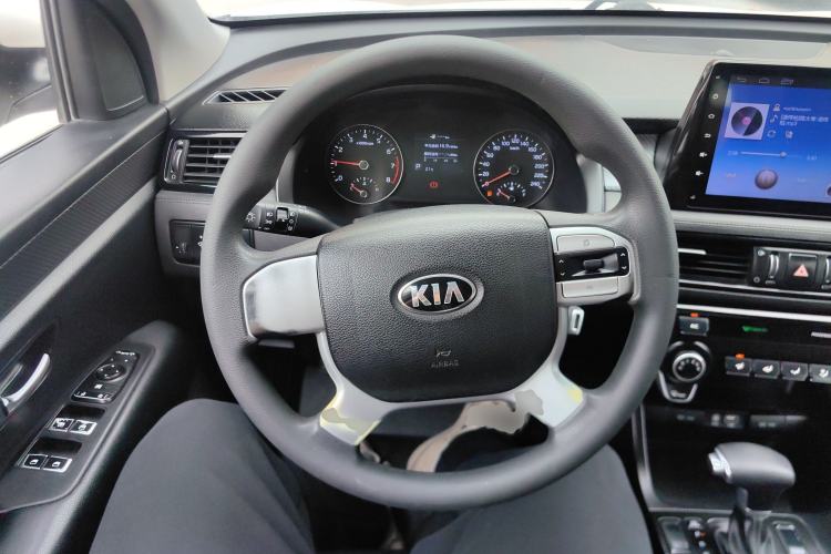 Used Kia KX7 2017 2.0L Automatic 2WD SMART 5-seater Steering Wheel