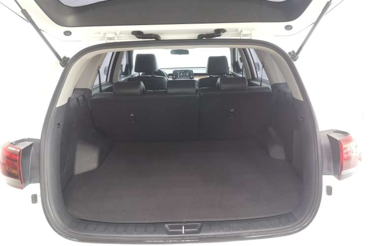 Used Kia KX7 2017 2.0L Automatic 2WD GLS 5-Seater Trunk