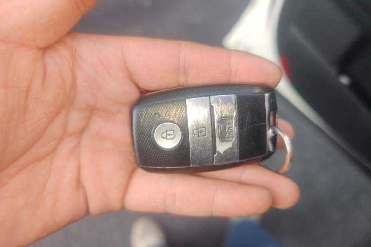 Used Kia KX7 2017 2.0T Automatic Two-Wheel Drive GLS 7-Seater Vehicle Key