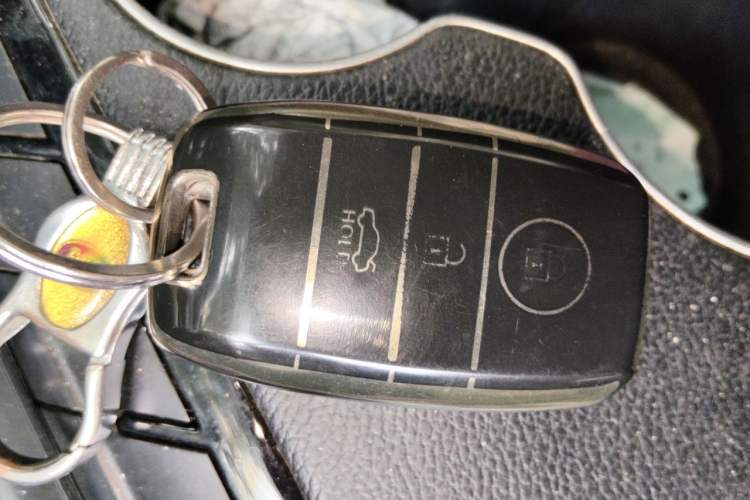 Used Kia KX7 2017 2.4L Automatic 2WD GLS 5-Seater Vehicle Key