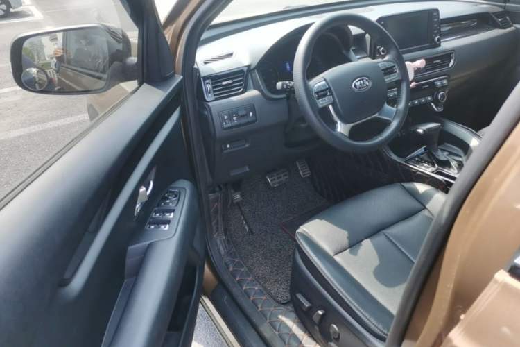 Used Kia KX7 2017 2.0T Automatic Two-Wheel Drive GL 7-Seater Driver Seat