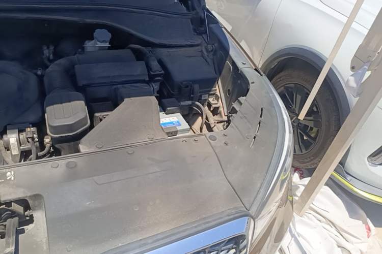 Used Kia KX7 2017 2.4L Automatic 2WD GLS 5-Seater Engine Bay Left