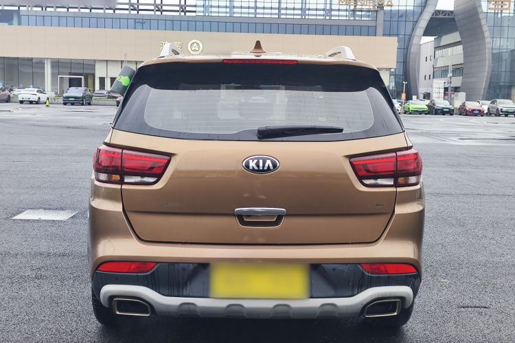 Used Kia KX7 2017 2.0T Automatic Two-Wheel Drive GL 7-Seater Exterior 5