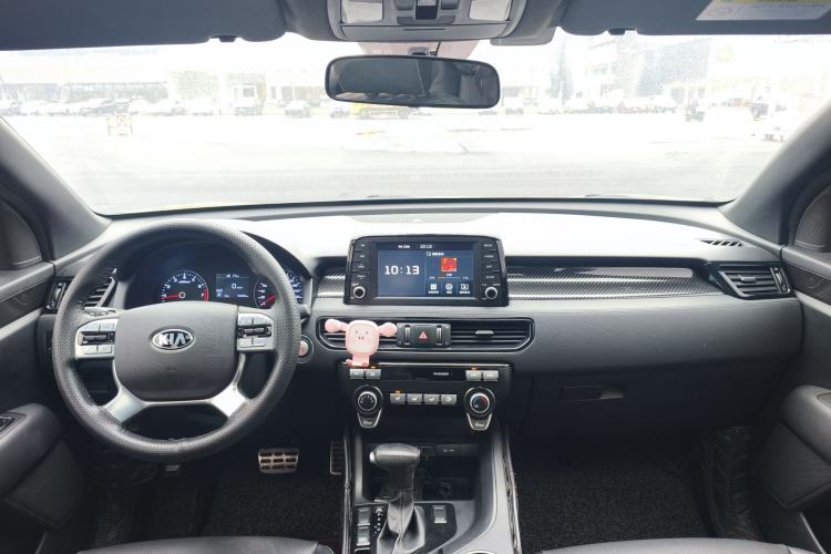 Used Kia KX7 2017 2.0T Automatic Two-Wheel Drive GL 7-Seater Interior 6