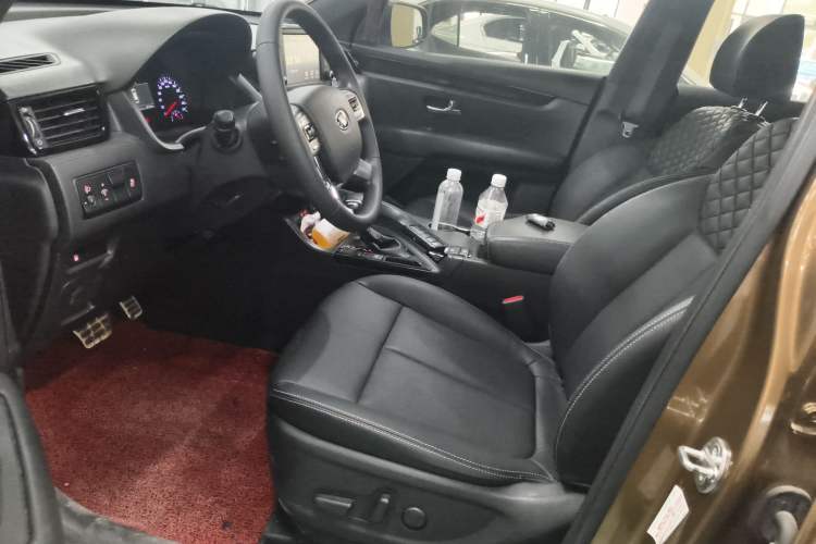 Used Kia KX7 2017 2.0T Automatic Two-Wheel Drive GLS 7-Seater Left Front Seat