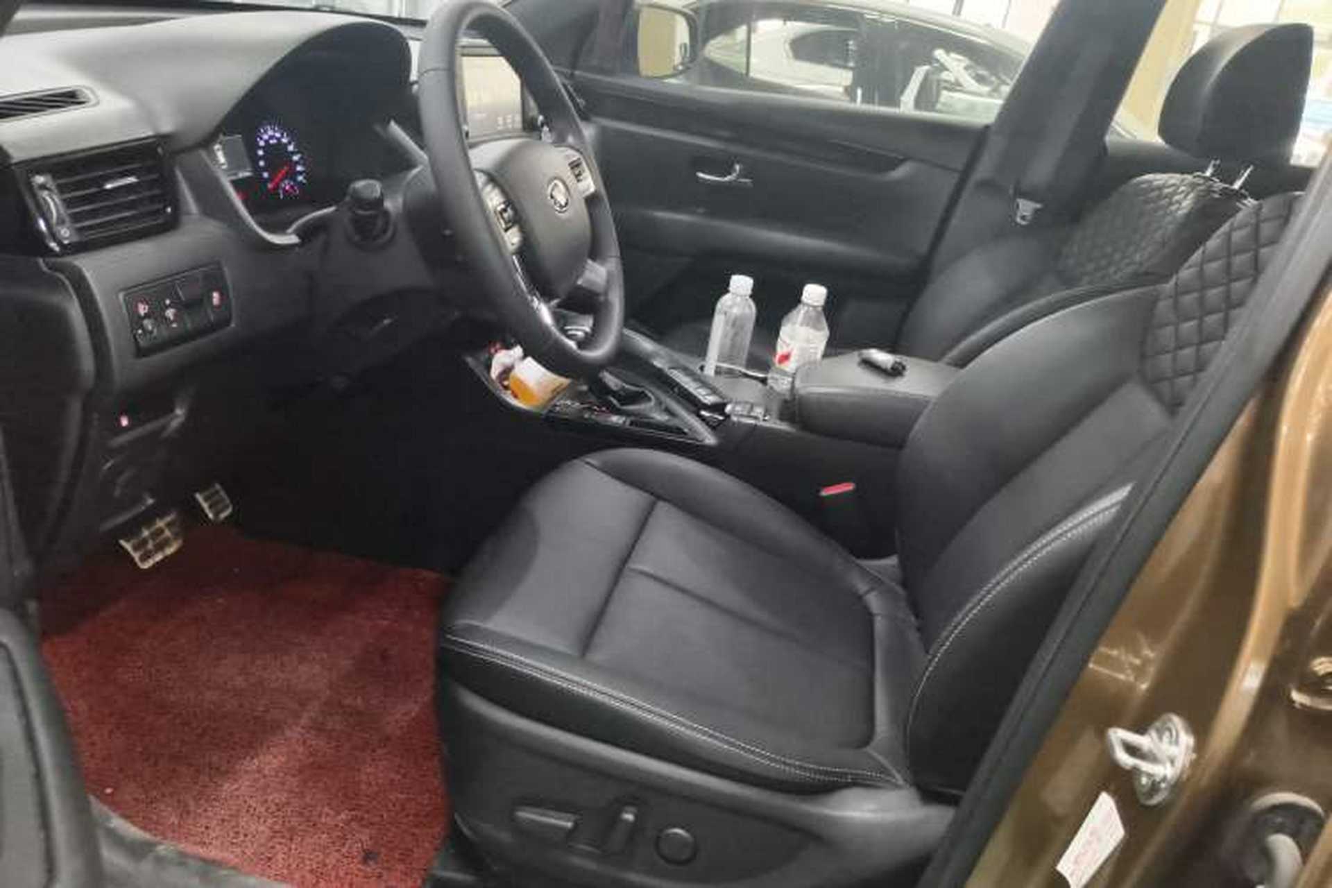 Used Kia KX7 2017 2.0T Automatic Two-Wheel Drive GLS 7-Seater Left Front Seat