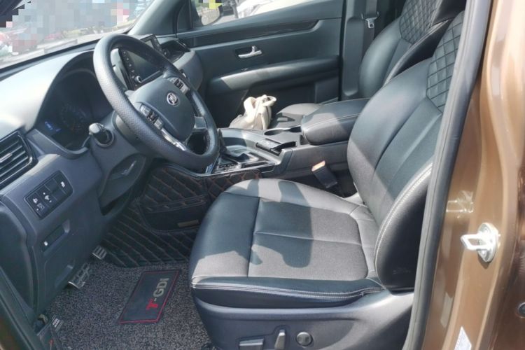 Used Kia KX7 2017 2.0T Automatic Two-Wheel Drive GL 7-Seater Left Front Seat