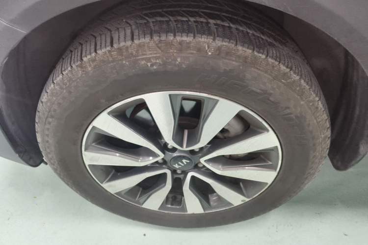 Used Kia KX7 2017 2.0T Automatic Two-Wheel Drive GLS 7-Seater Left Front Wheel Hub