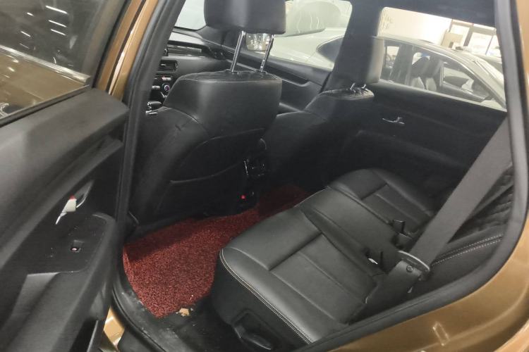 Used Kia KX7 2017 2.0T Automatic Two-Wheel Drive GLS 7-Seater Left Rear Seat