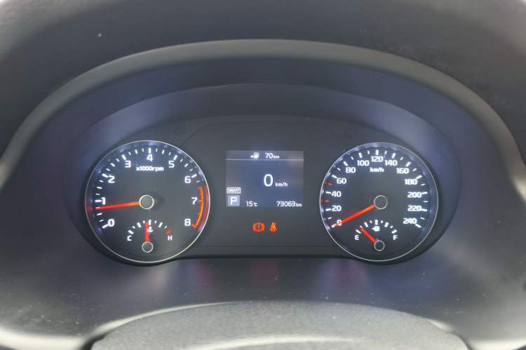 Used Kia KX7 2017 2.0T Automatic Two-Wheel Drive GL 7-Seater Odometer Close Up
