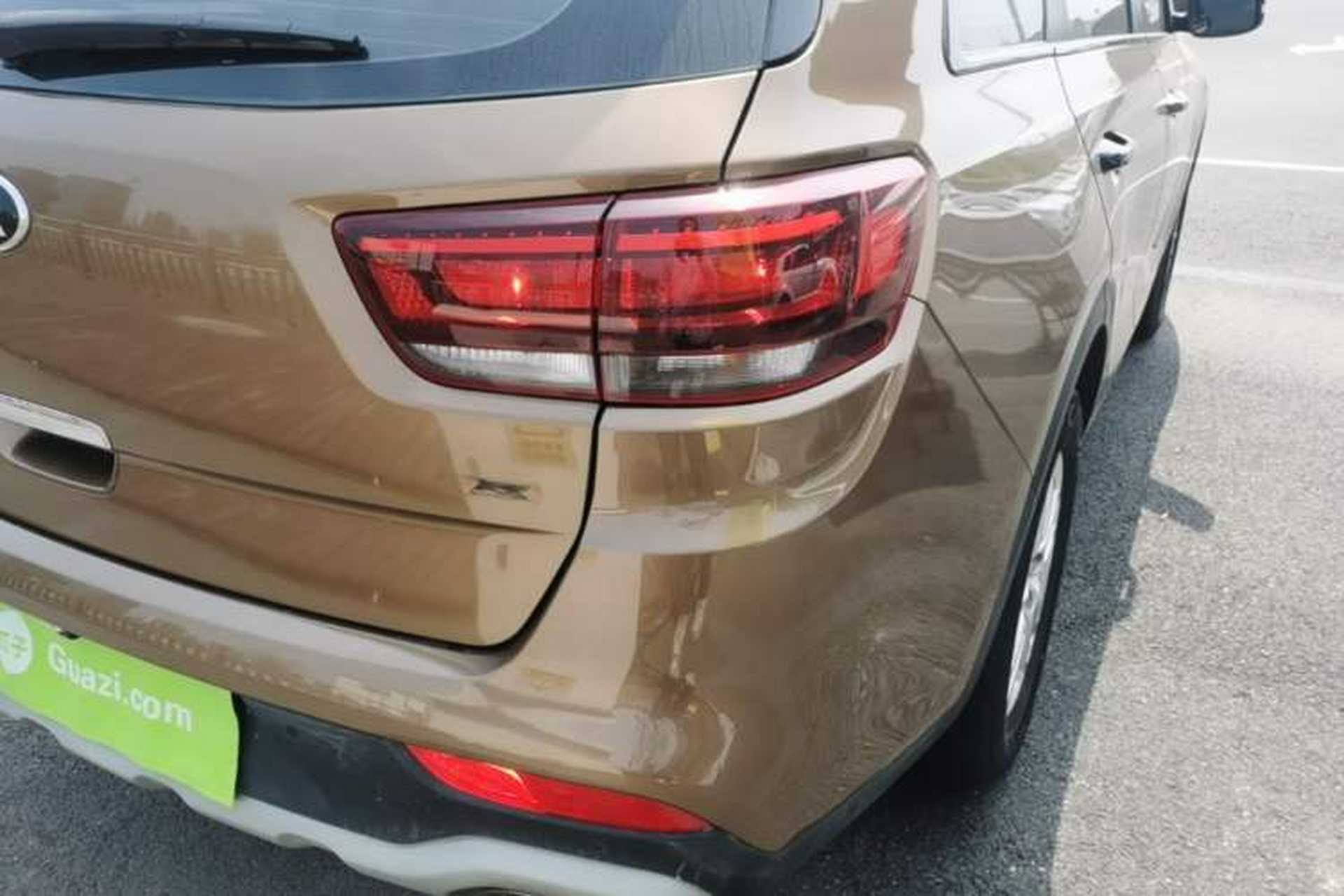 Used Kia KX7 2017 2.0T Automatic Two-Wheel Drive GL 7-Seater Right Rear Taillight