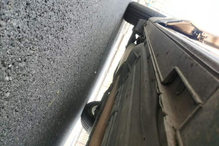 Used Kia KX7 2017 2.0T Automatic Two-Wheel Drive GL 7-Seater Right Side Sill