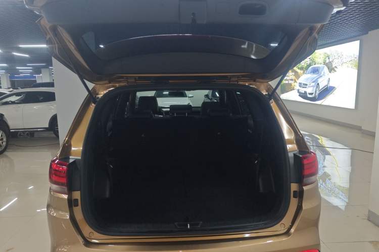 Used Kia KX7 2017 2.0T Automatic Two-Wheel Drive GLS 7-Seater Trunk