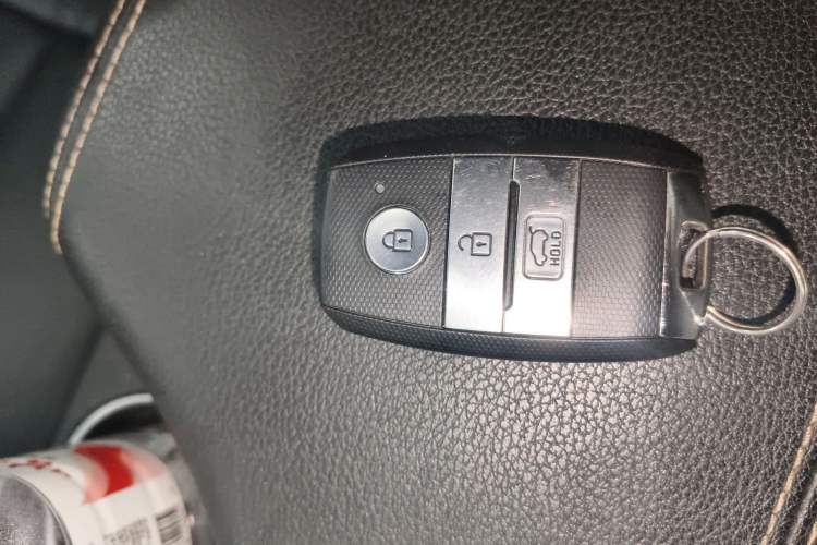 Used Kia KX7 2017 2.0T Automatic Two-Wheel Drive GLS 7-Seater Vehicle Key