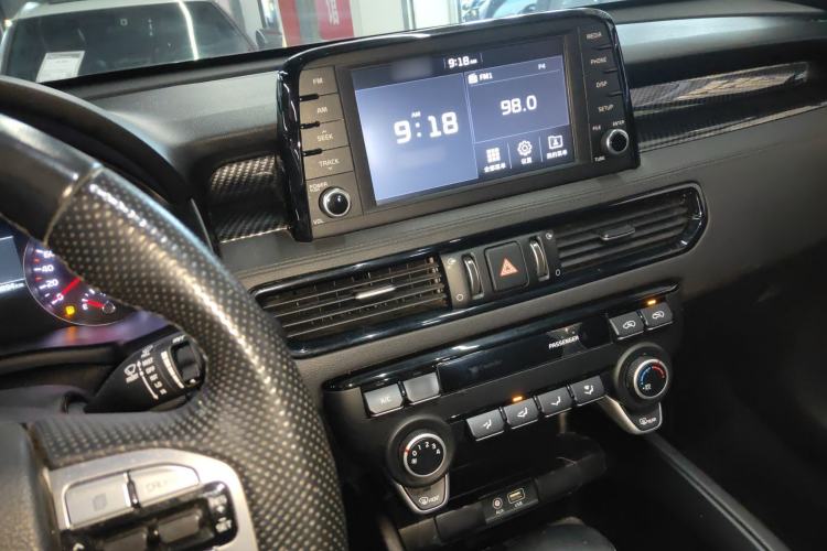 Used Kia KX7 2020 2.0T Automatic Two-Wheel Drive GLS 7-Seater Audio And AC Panel