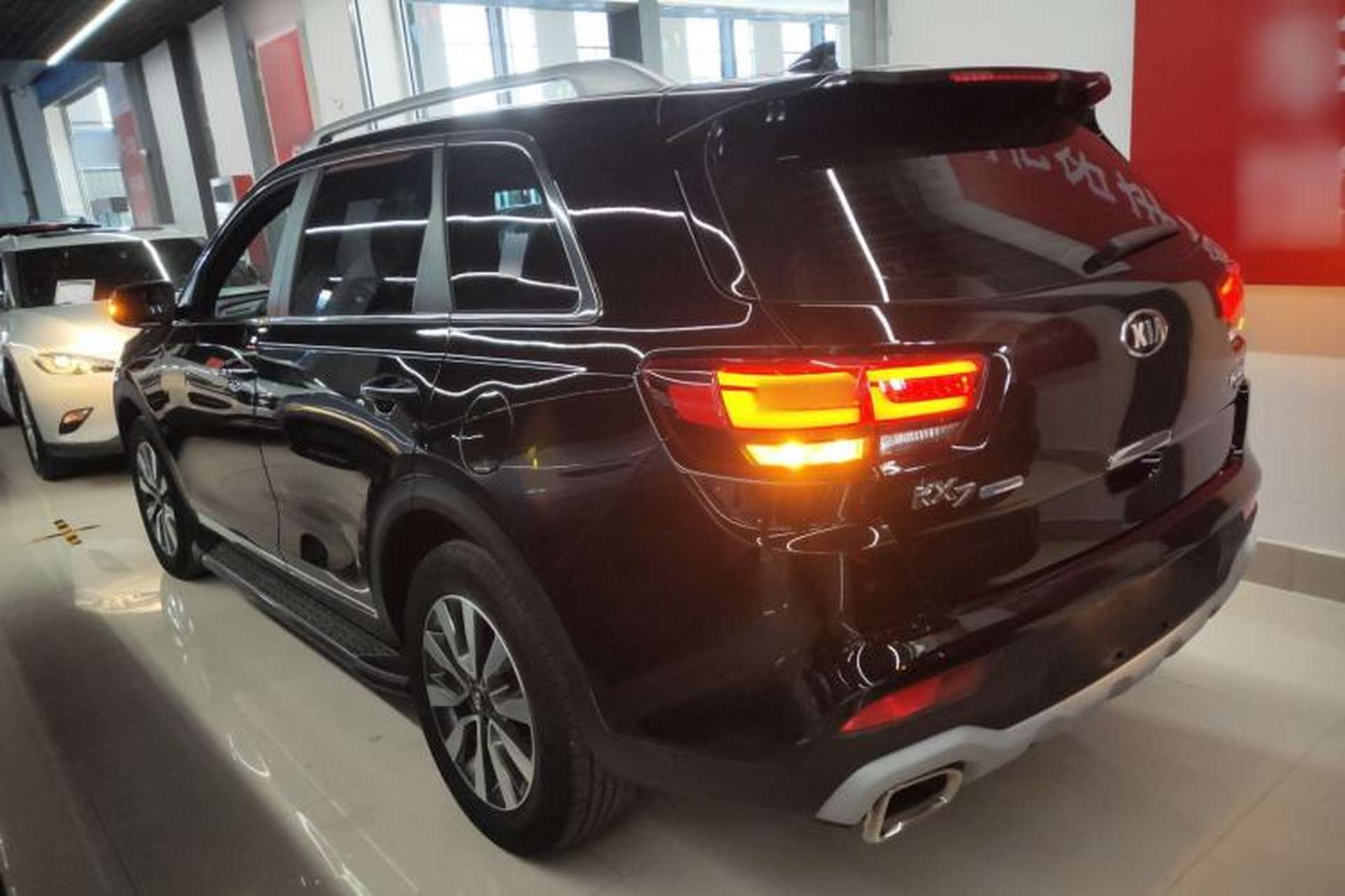 Used Kia KX7 2020 2.0T Automatic Two-Wheel Drive GLS 7-Seater Exterior 3