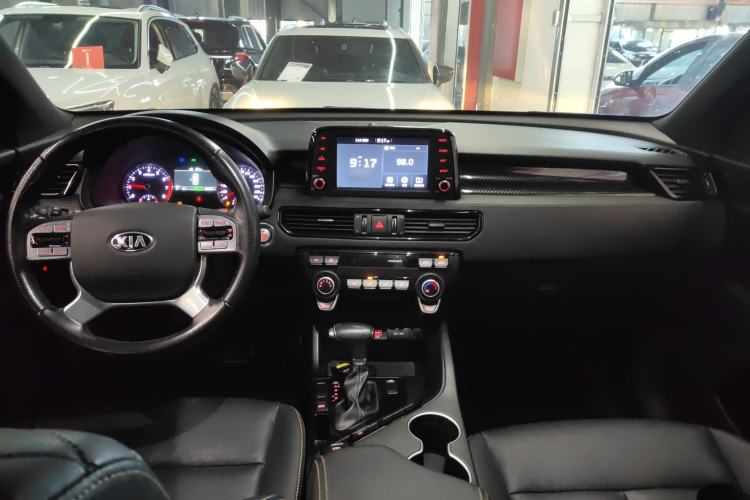 Used Kia KX7 2020 2.0T Automatic Two-Wheel Drive GLS 7-Seater Interior 2