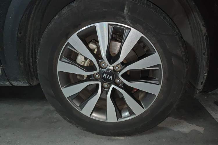 Used Kia KX7 2020 2.0T Automatic Two-Wheel Drive GLS 7-Seater Right Front Wheel Hub