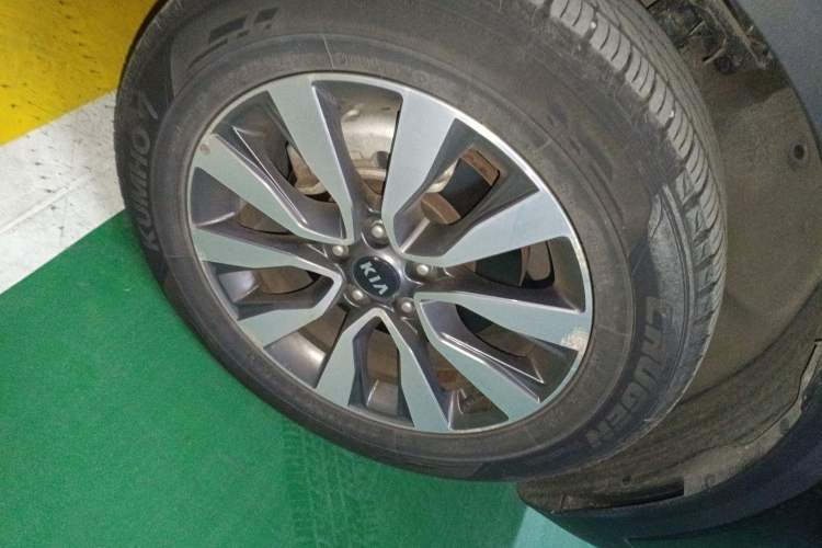 Used Kia KX7 2020 2.0T Automatic Two-Wheel Drive GLS 7-Seater Right Front Wheel Hub
