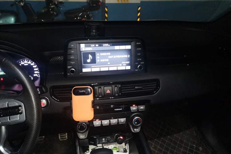 Used Kia KX7 2020 2.0T Automatic Two-Wheel Drive GLS 7-Seater Audio And AC Panel