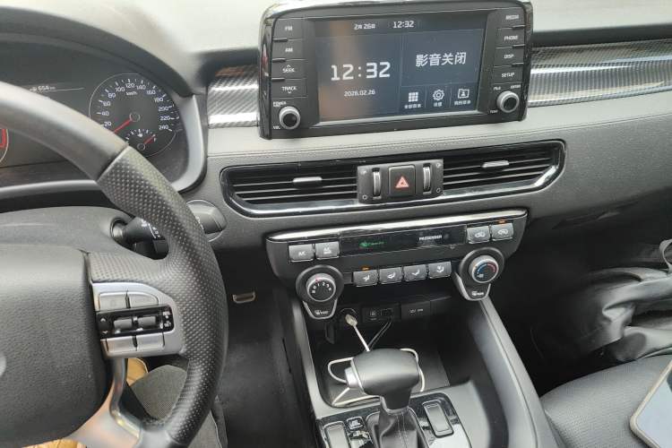 Used Kia KX7 2020 2.0T Automatic Two-Wheel Drive GLS 7-Seater Audio And AC Panel