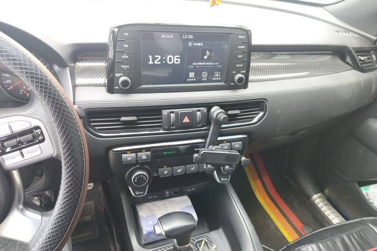 Used Kia KX7 2020 2.0T Automatic Two-Wheel Drive GLS 7-Seater Audio And AC Panel