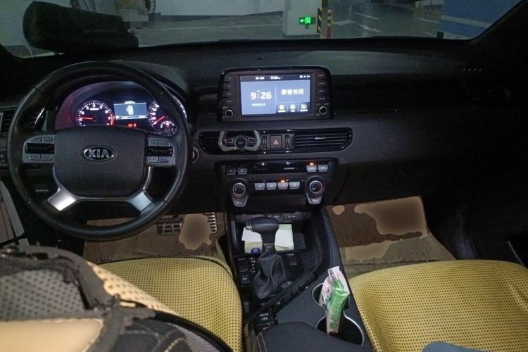 Used Kia KX7 2020 2.0T Automatic Two-Wheel Drive GLS 7-Seater Center Console