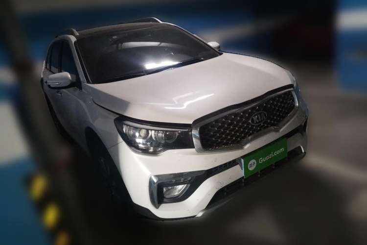 Used Kia KX7 2020 2.0T Automatic Two-Wheel Drive GLS 7-Seater Front Right 45 Deg