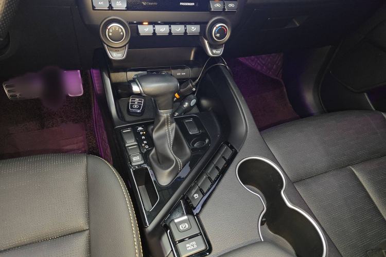 Used Kia KX7 2020 2.0T Automatic Two-Wheel Drive GLS 7-Seater Gear Lever