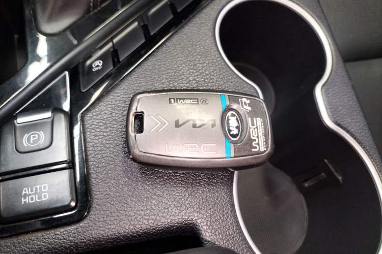Used Kia KX7 2020 2.0T Automatic Two-Wheel Drive GLS 7-Seater Interior 1