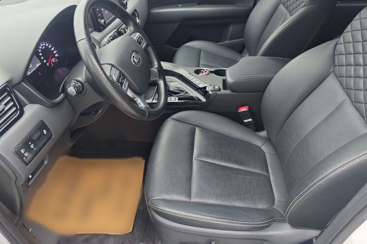 Used Kia KX7 2020 2.0T Automatic Two-Wheel Drive GLS 7-Seater Interior 2