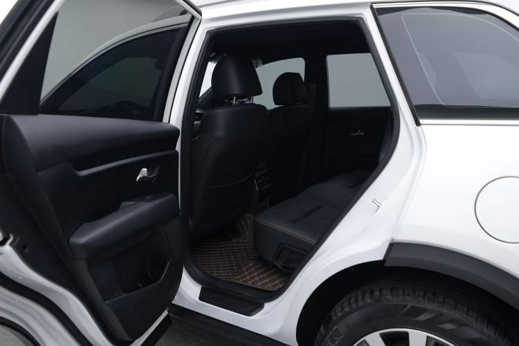 Used Kia KX7 2020 2.0T Automatic Two-Wheel Drive GLS 7-Seater Interior 6