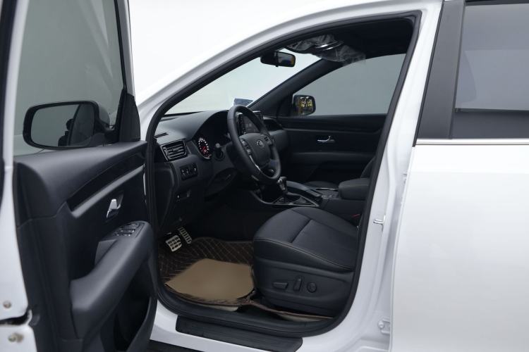 Used Kia KX7 2020 2.0T Automatic Two-Wheel Drive GLS 7-Seater Interior 8