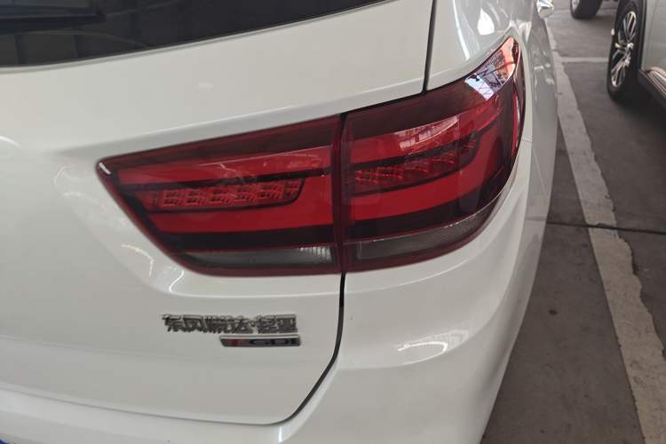 Used Kia KX7 2020 2.0T Automatic Two-Wheel Drive GLS 7-Seater Right Rear Taillight