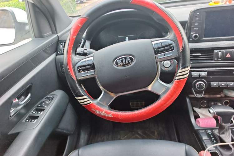Used Kia KX7 2020 2.0T Automatic Two-Wheel Drive GLS 7-Seater Steering Wheel
