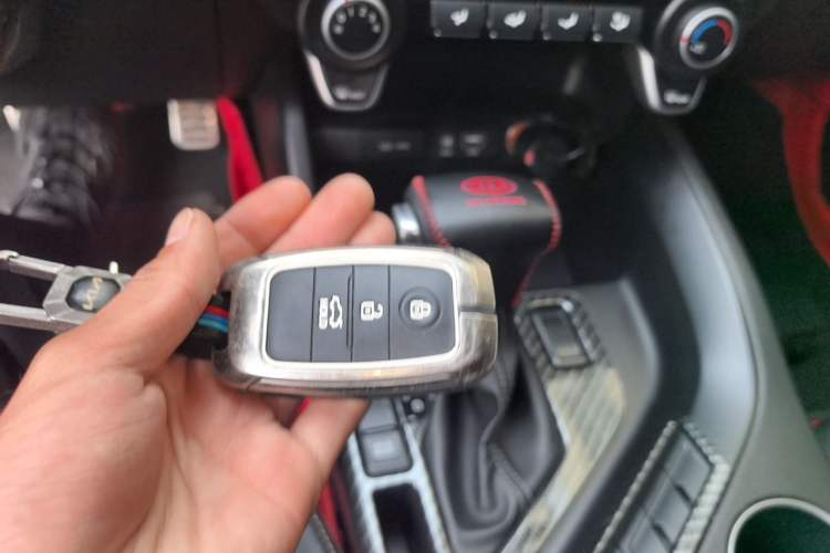Used Kia KX7 2020 2.0T Automatic Two-Wheel Drive GLS 7-Seater Vehicle Key