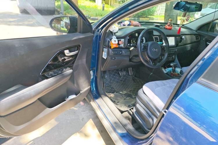 Used Kia Niro 2017 1.6L Luxury Edition Driver Seat