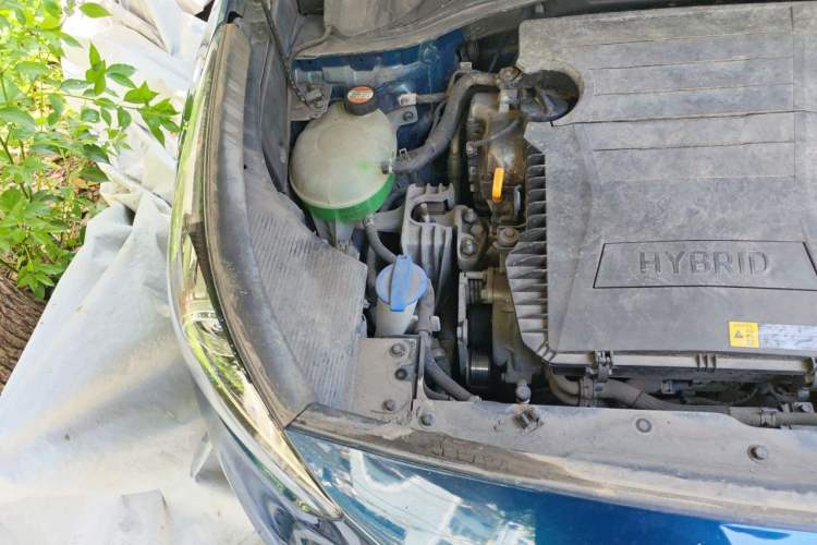 Used Kia Niro 2017 1.6L Luxury Edition Engine Bay Right