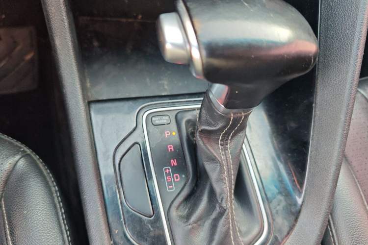 Used Kia Niro 2017 1.6L Luxury Edition Gear Lever