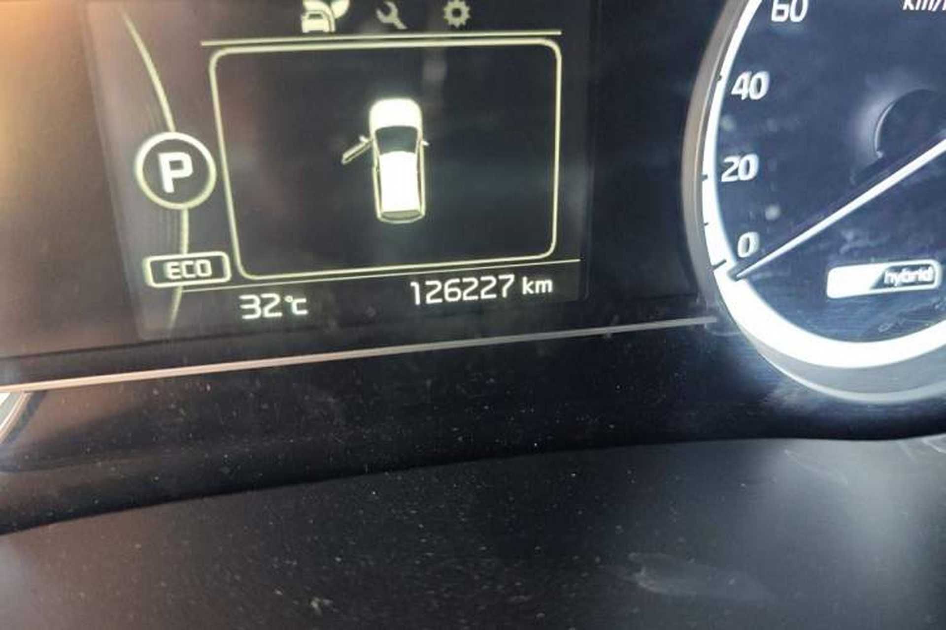 Used Kia Niro 2017 1.6L Luxury Edition Odometer Close Up