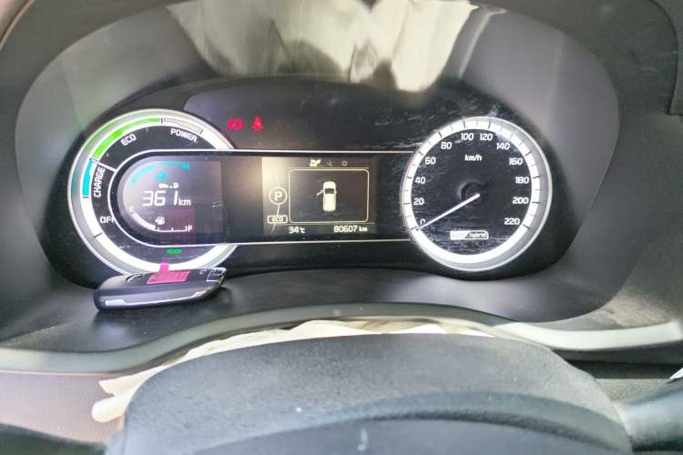 Used Kia Niro 2017 1.6L Luxury Edition Odometer Close Up