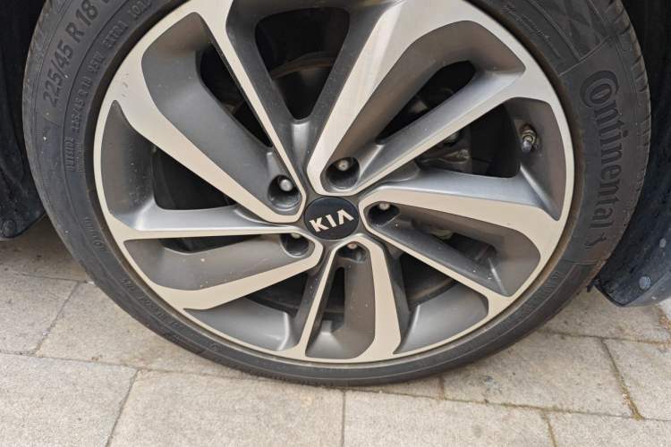 Used Kia Niro 2017 1.6L Luxury Edition Right Front Wheel Hub