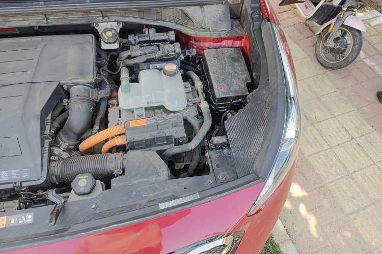 Used Kia Niro 2017 1.6L Luxury Edition Engine Bay Left